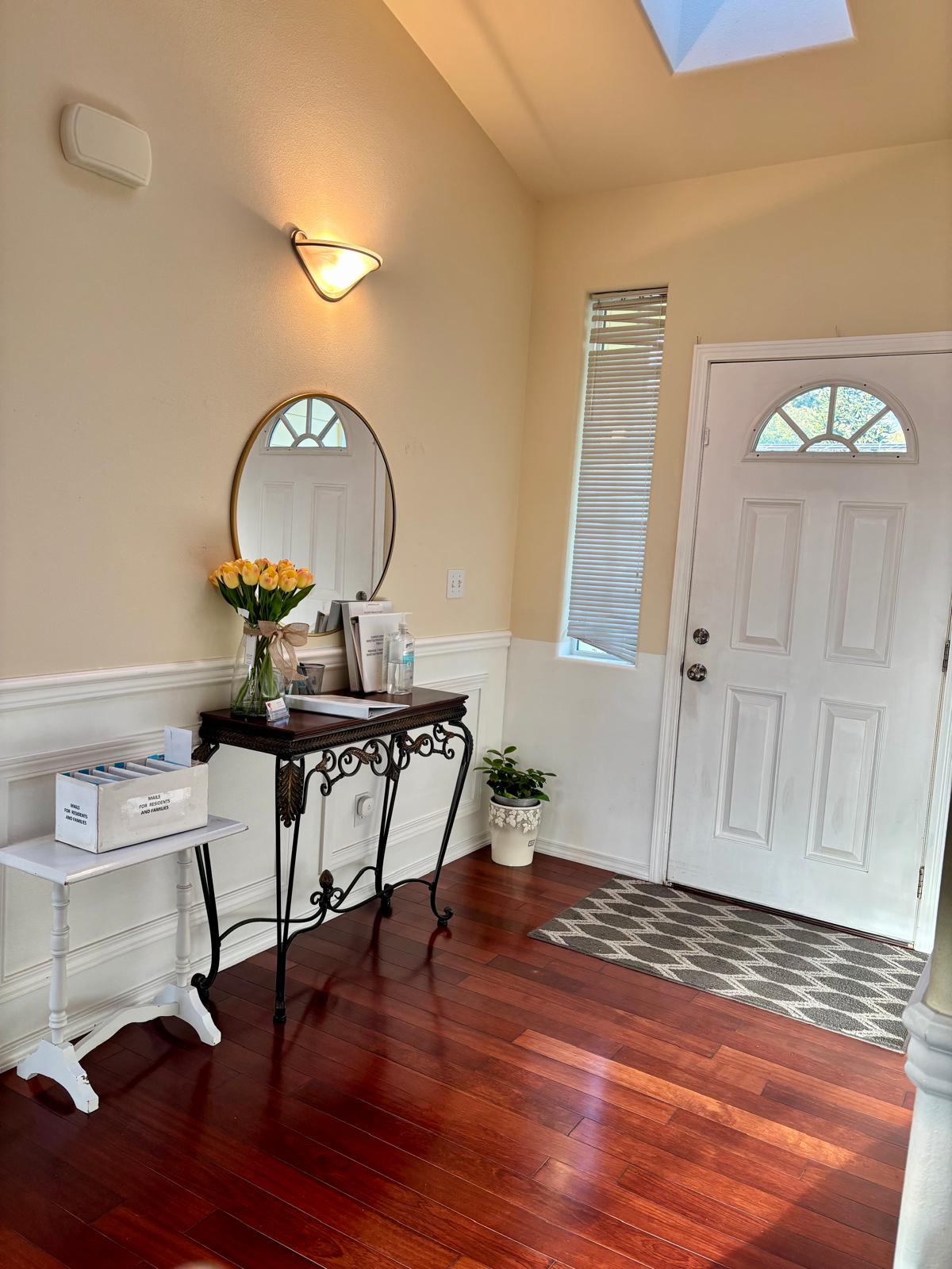 Edmonds Villa foyer